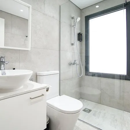 Avenue 101 2 Bed Apartment Paphos Exterior photo