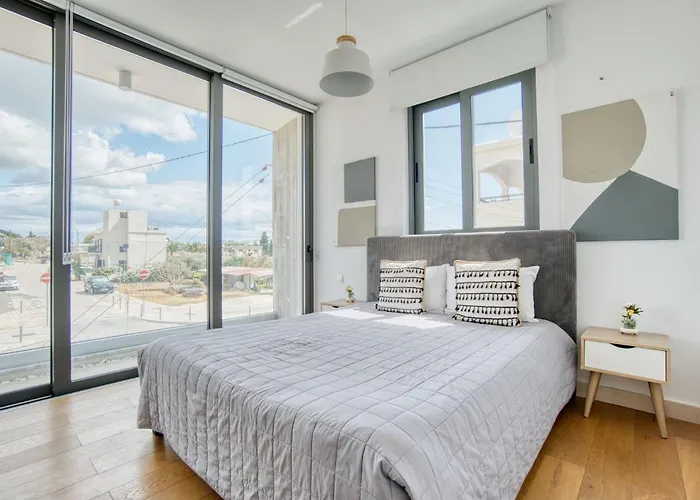 Avenue 101 2 Bed